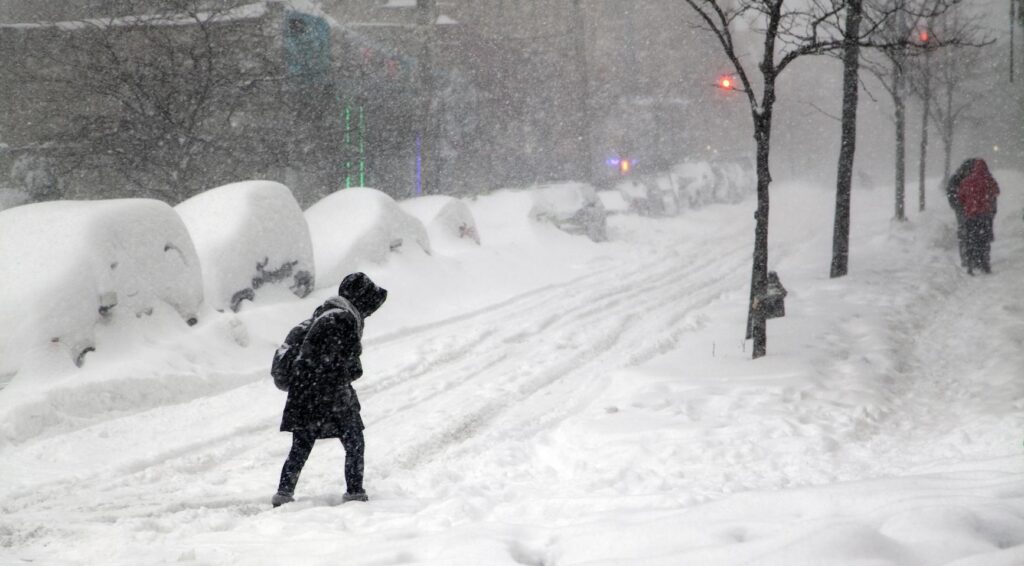 CNV vakbond: Meer dan 40% van de Nederlandse werknemers voelt zich onveilig tijdens het woon-werkverkeer in sneeuwstormen