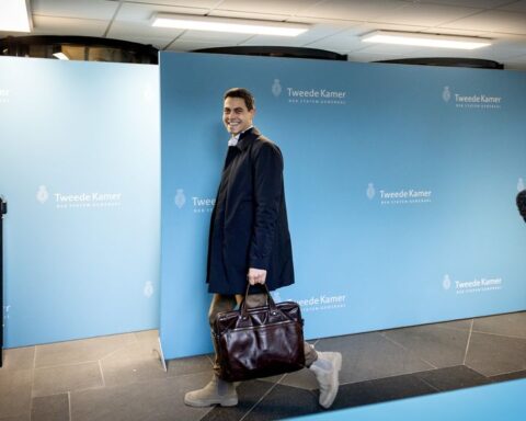 D66, VVD en CDA bereiken hoofdlijnen, presentatie coalitieakkoord op vrijdag