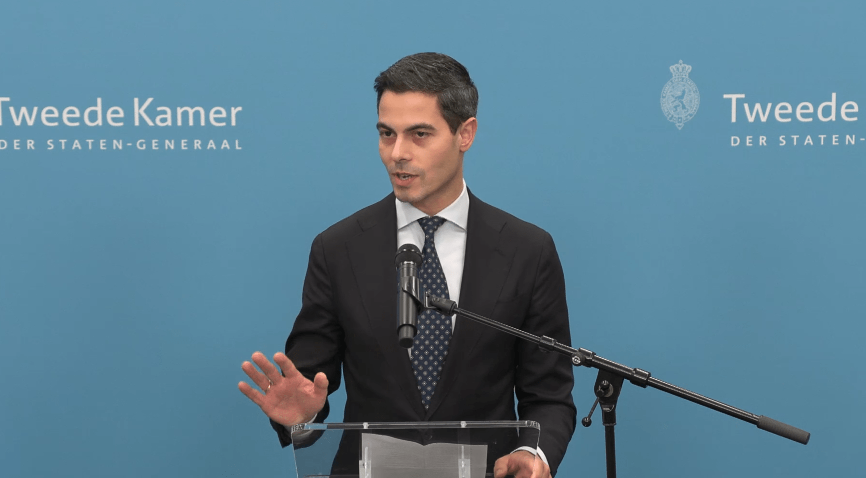 D66, VVD en CDA bereiken overeenstemming over belangrijke punten voor nieuw Nederlands kabinet; Jetten in pole position voor premierschap