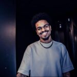 €1.900 verduisterd door oplichter inspireert Sjoerd Scott tot juridische scriptie en comedycarrière