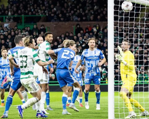 FC Utrecht lijdt zesde opeenvolgende nederlaag na 4-2 verlies tegen Celtic in Glasgow