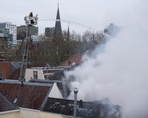 Geen slachtoffers gevonden in de puinhoop van de Utrecht-explosie; bewoners kunnen nog niet terug naar huis
