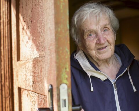 Hogere opleiding bij Nederlandse vrouwen leidt tot onderschatting levensverwachting van 90 jaar