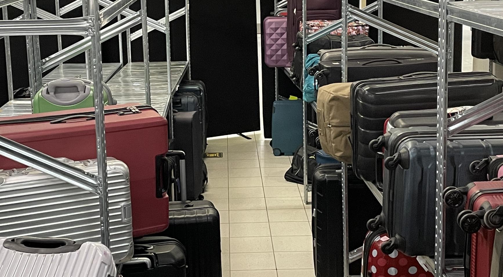 Honderden tassen blijven op Schiphol; 600 claims voor vluchtcompensatie ingediend