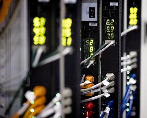 Keijzer kan niets doen tegen groot datacenter voor Microsoft in Amsterdam