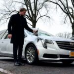 Matthijs verruilt studentenleven voor uitvaartleider, veel mensen reageren verbaasd