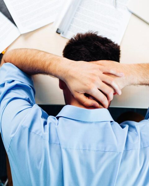 Meer dan 200 alleeleden traden vorig jaar af door toenemende werkdruk en politieke fragmentatie