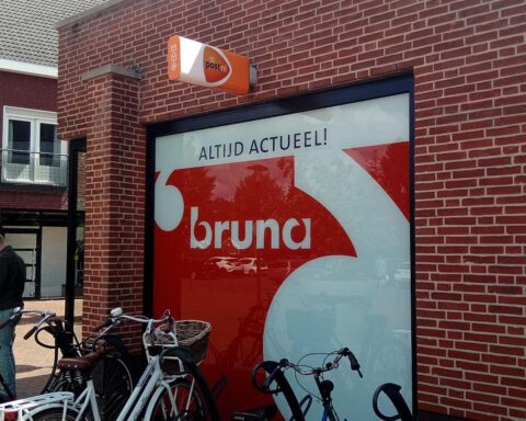 Moederbedrijf achter Bruna en Read Shop te koop na afwikkeling COVID-19 schulden