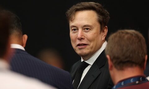 Musk intervieneert in Venezuela met Starlink: steun voor bevolking of verdienmodel?