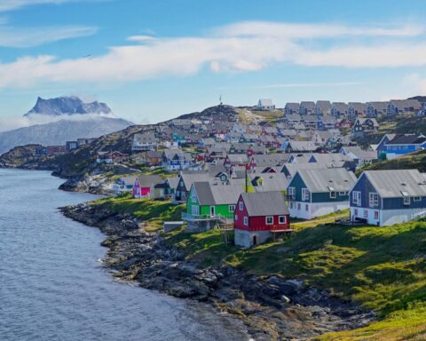 Nederlands marineofficier naar Groenland voor verkenningsmissie; grotere inzet mogelijk