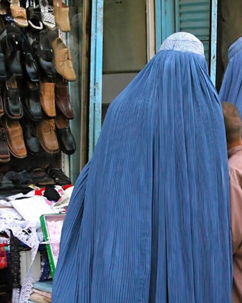 Nederlandse asieldienst verleent bescherming aan Afghaanse vrouw na rapport over Talibanbeperkingen