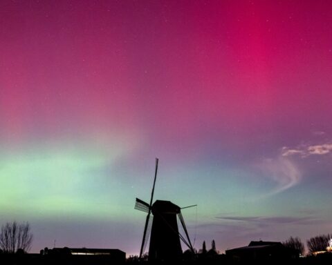 Noorderlichten prachtig zichtbaar boven groot gedeelte van Nederland