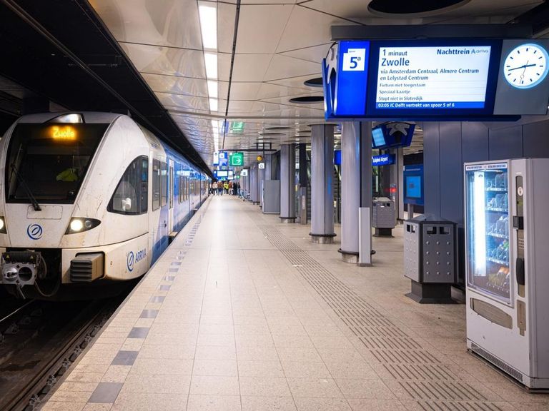 NS klaagt gemeente Almere aan om subsidie voor Arriva-nachttrein