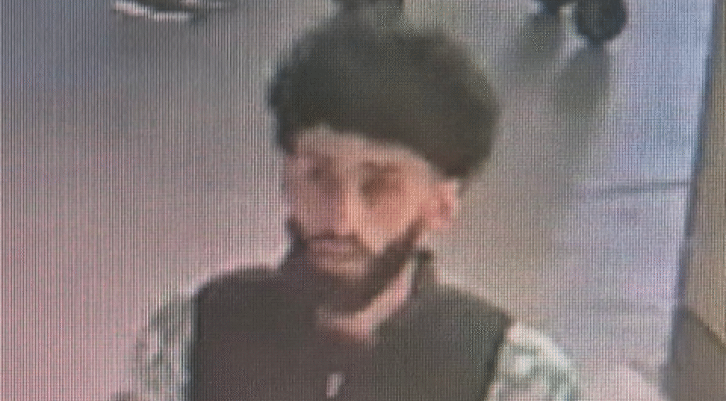 Politie zoekt verdachte van brandstichting tijdens Pride Amsterdam