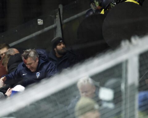 Relschoppers komen in conflict met Belgische fans na verlies FC Utrecht van Genk
