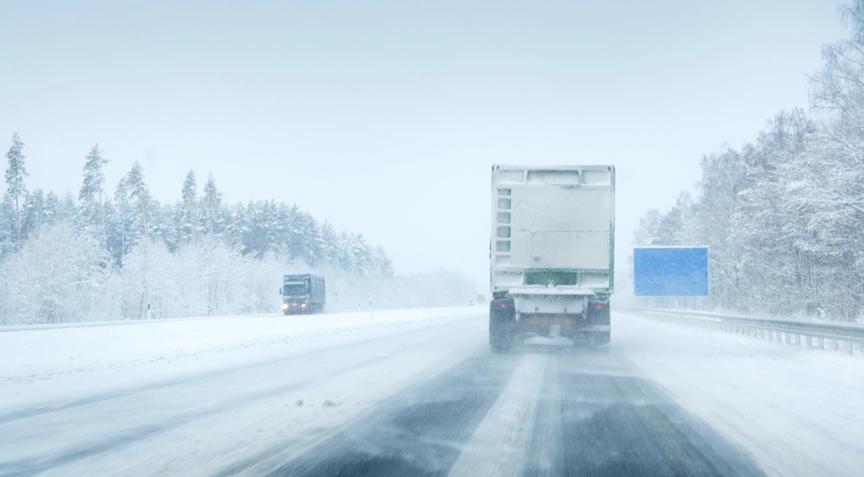 Rijders verwachten gevaarlijke winterse omstandigheden op de wegen van Nederland maandag