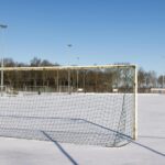 Sneeuwval leidt tot afgelasting van amateur- en professionele voetbalwedstrijden in Nederland