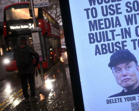 Strengere regels voor AI-tool X moeten 'uitkleden' van mensen voorkomen