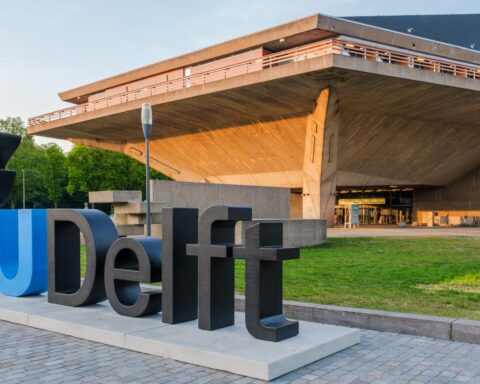 TU Delft opnieuw beste universiteit van Nederland in QS World University Rankings 2026