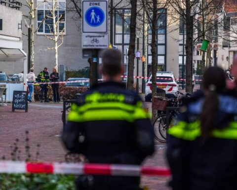 Twee aanhoudingen in Geldrop tijdens zoektocht naar man met mogelijk vuurwapen