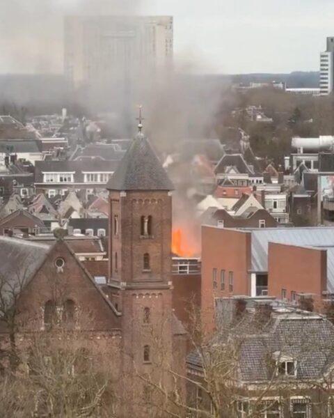 Utrecht na explosie afgesloten tot ten minste 16:00 uur; gaslek waarschijnlijk oorzaak