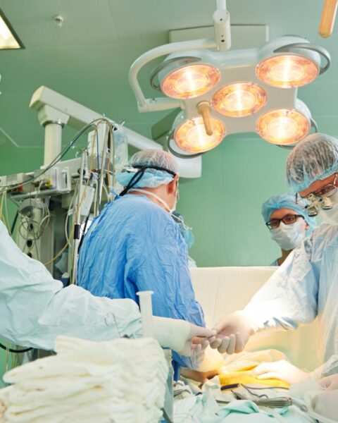 Ziekenhuis in Noord-Brabant plaatst eerste 3D-geprinte heupimplantaat bij mens