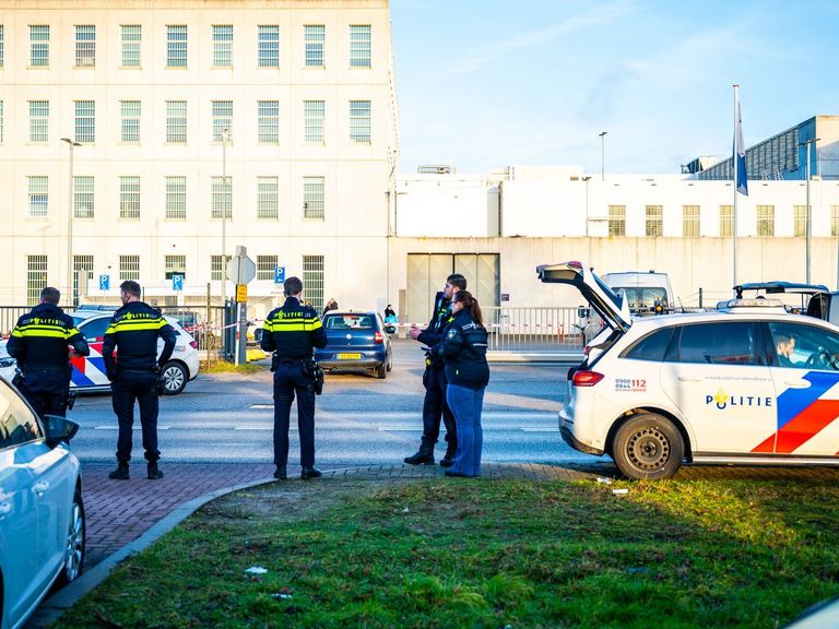 Zweedse tiener gearresteerd na schietpartij bij gevangenis in Alphen aan den Rijn