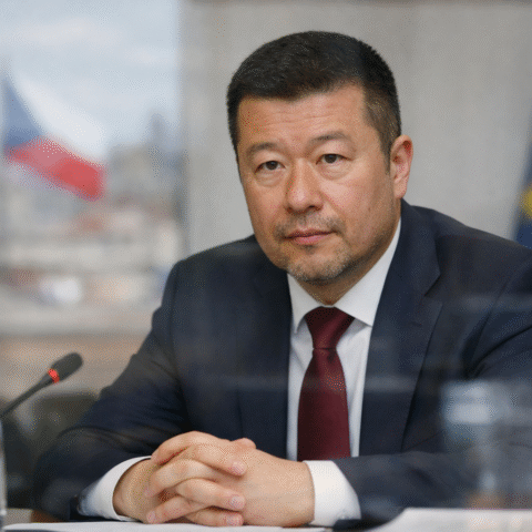 Tsjechische parlementsvoorzitter Okamura creëert spanning met uitspraken over Oekraïense taal in Praag