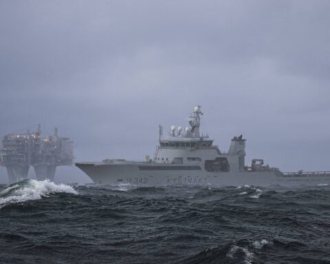 Noorse veiligheidsdienst waarschuwt voor toename Russische spionage in het hoge noorden