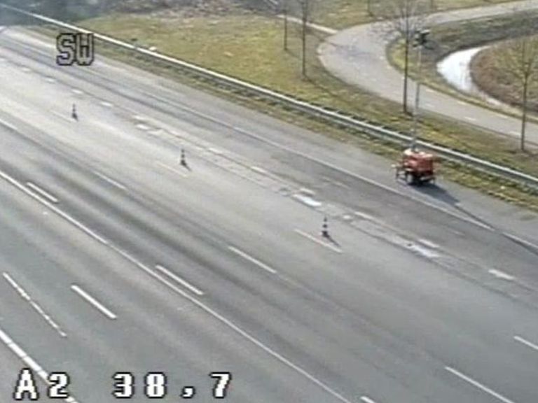 A2 bij Abcoude tijdelijk afgesloten door vorstschade en noodreparaties