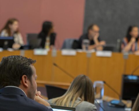 Aantal gemeenteraadsleden dat bedreigingen ontvangt, verdubbelde sinds laatste gemeenteraadsverkiezingen