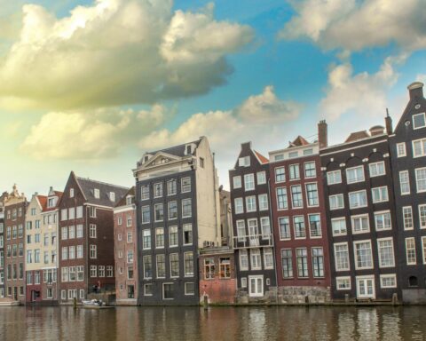 Aantal hypotheekaanvragen in Nederland daalt met 17% in januari door verminderde vraag