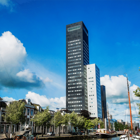 Achmea verhuist naar nieuwe duurzame kantoorruimtes in Amsterdam en Leiden, verkoopt Achmeatoren in Leeuwarden