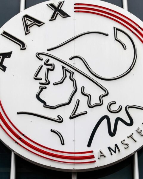 Ajax verliest opnieuw punten na het weggeven van 2-0 voorsprong bij Excelsior