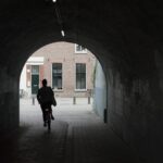 Amsterdam-Zuidoost test nieuwe tunnelverlichting voor veiligheid van vrouwen