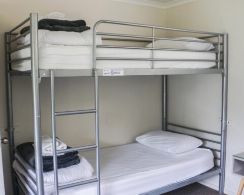 Anti-asielprotestanten in Uden bedreigen en intimideren wethouders thuis