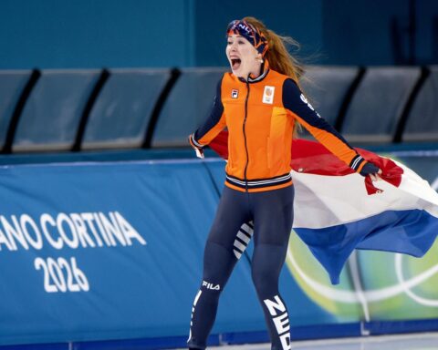 Antoinette Rijpma-de Jong wint olympisch goud op 1500 meter; zevende gouden medaille voor Nederland