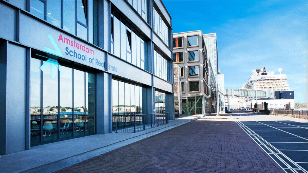 ASRE vereenvoudigt combinatie van studie, werk en privéleven met vernieuwd onderwijsprogramma