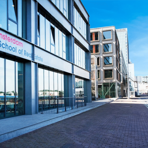 ASRE vereenvoudigt combinatie van studie, werk en privéleven met vernieuwd onderwijsprogramma