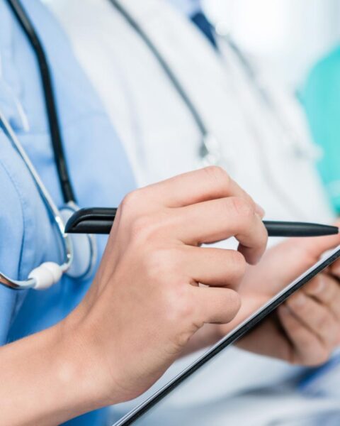 Bijna zes op de tien zorgverleners in Nederland krijgen agressie van patiënten en families te verduren