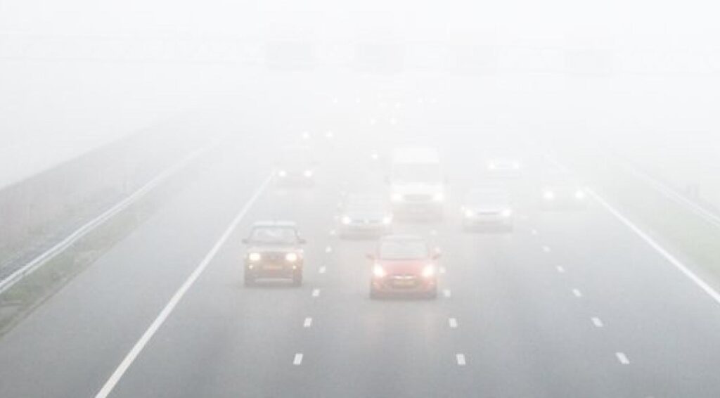 Code geel afgegeven voor dichte mist terwijl 'lenteachtige' omstandigheden dit weekend kunnen ontstaan