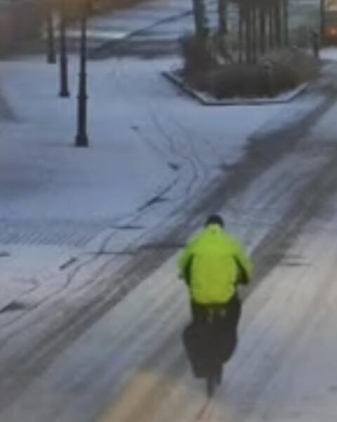 Code geel uitgeroepen in Nederland door sneeuw en ijs, zware verkeersomstandigheden verwacht