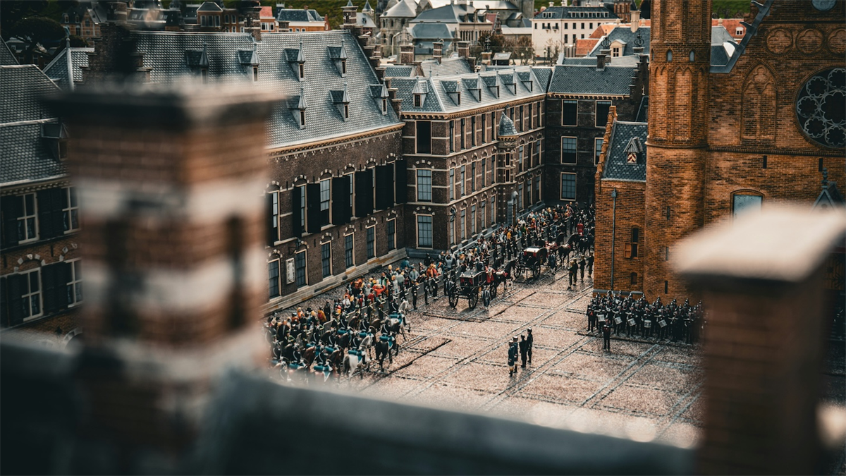 Den Haag moet geheimen rond uitbreiding Madurodam nu openbaar maken