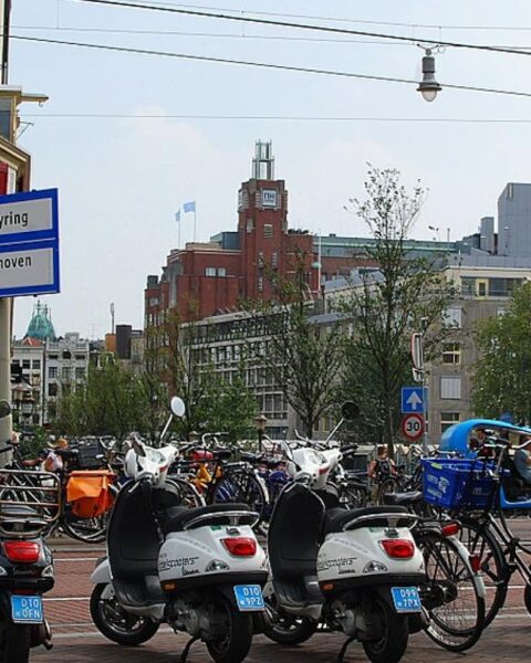 Diefstal van scooters en snorfietsen in Nederland daalt naar laagste niveau in 13 jaar, steden blijven risicogebied