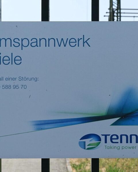 Duitsland koopt 25,1 procent van Duitse tak van Nederlandse netbeheerder TenneT voor €3,3 miljard