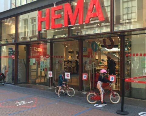 Eigenaren Jumbo voltooien overname HEMA, merken blijven gescheiden