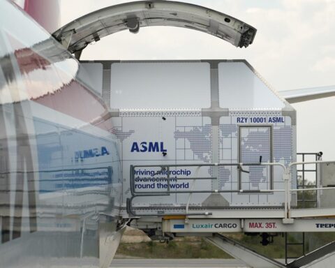 Eigenaren van laatste woonhuis in uitbreidingsgebied ASML Eindhoven bereiken verkoopovereenkomst