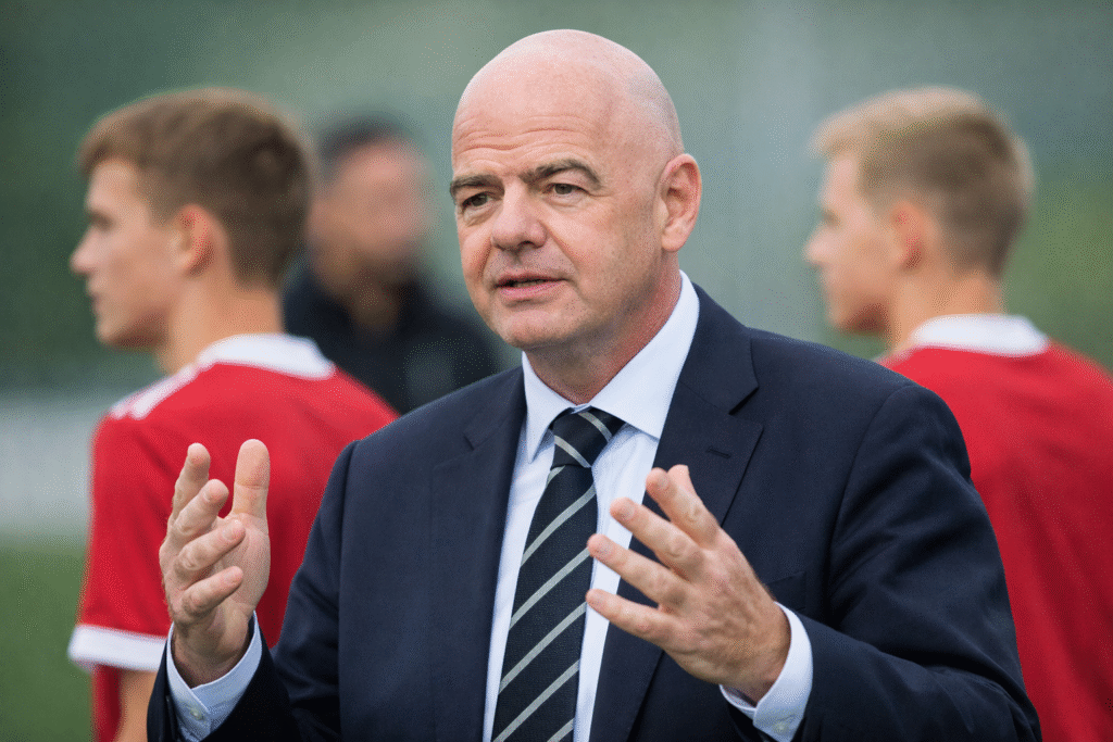 Infantino dringt aan op herziening Rusland-ban en snelle terugkeer van jeugdteams