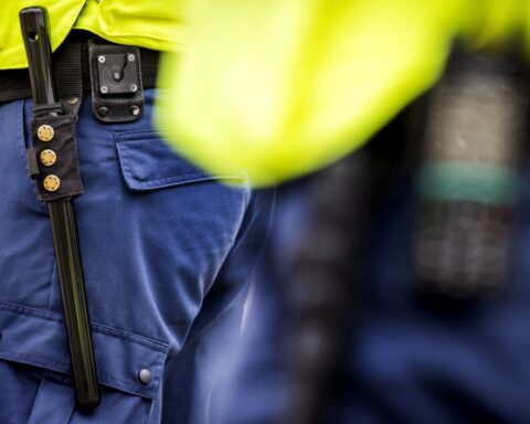 Foutieve geweldscijfers leiden tot verkeerde inzet van wapenstokken voor Amsterdamse boa's