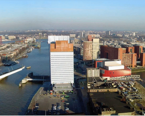 Het Nieuwe Luxor in Rotterdam: een 25-jarig architectonisch icoon in de stad